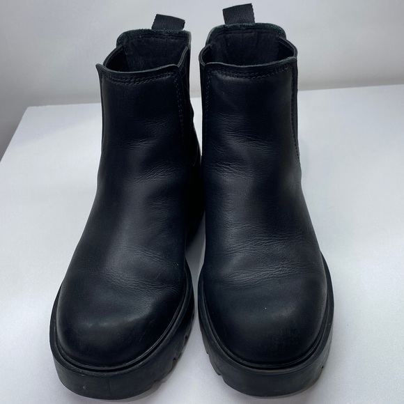 Ugg Leather Boots - Picture 2 of 7